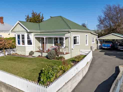 10 Rathmore Street, West End