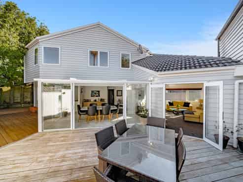 21B Melanesia Road, Kohimarama