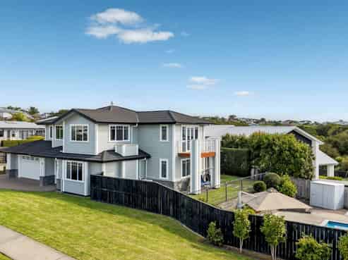 44 Liberty Crescent, Beachlands