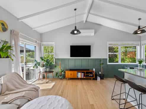 12 Laburnum Road, New Windsor