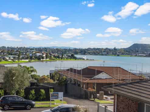 2/21 Venus Place, Half Moon Bay