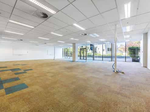 High Quality large floor plates for lease