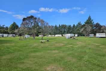 99 Breakneck Road, Herbert