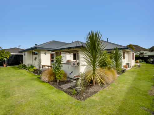 8 Gresham Place, Taradale