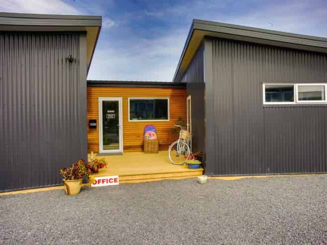 Coastal lifestyle and motel opportunity in Catlins