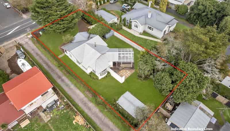 65 Beach Road, Pahurehure