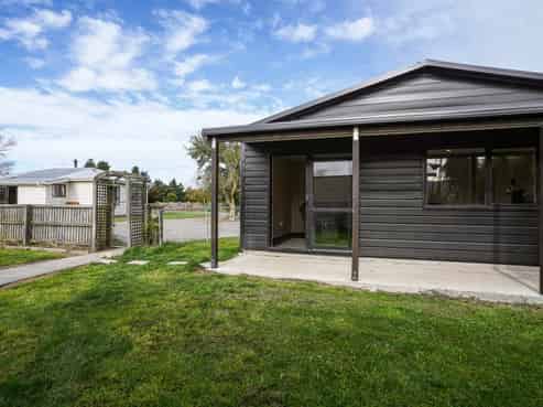 1048 Woodstock Road, Oxford