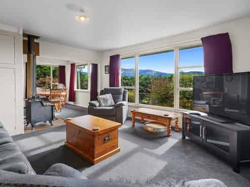 1048 Woodstock Road, Oxford