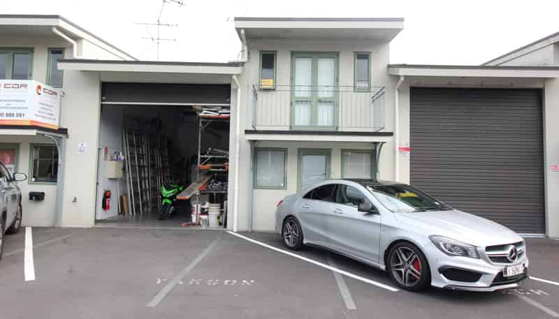 8/11 Silverfield, Wairau Valley