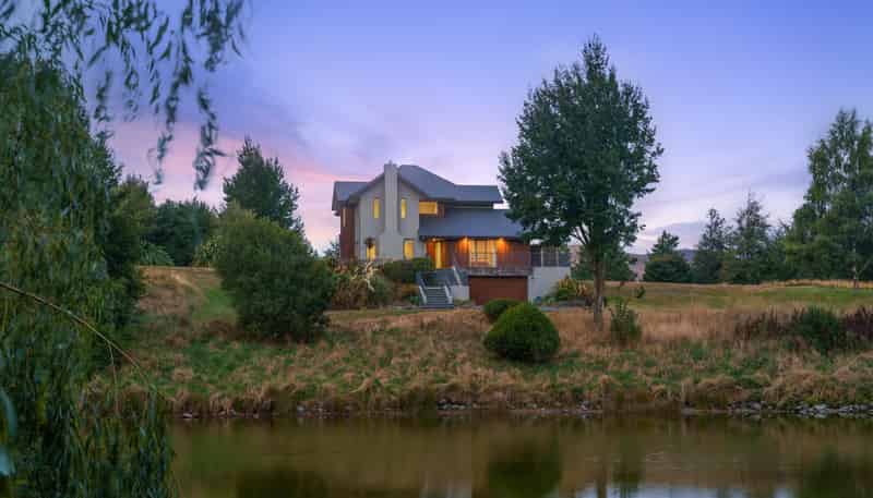 43 Tussock Lane, Windwhistle