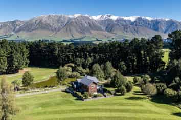 43 Tussock Lane, Windwhistle