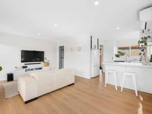1/1 Dalwhinnie Parade, Highland Park
