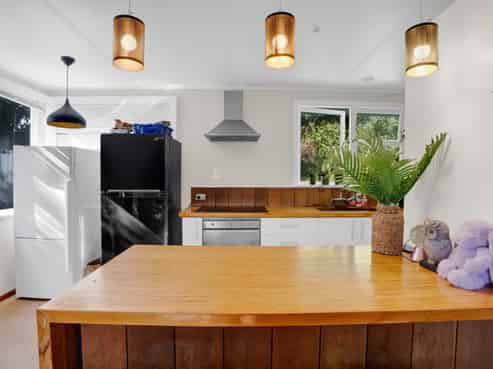 13 Brixham Place, Merrilands