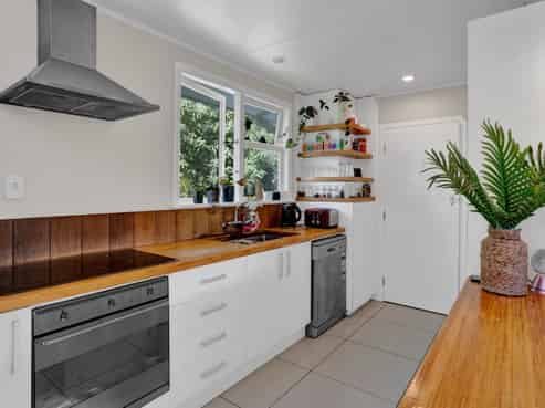 13 Brixham Place, Merrilands