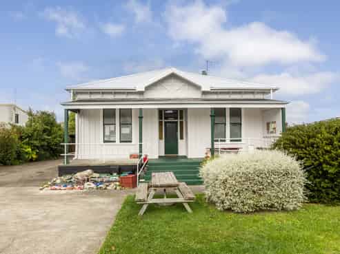 1117 Karamu Road, Mayfair