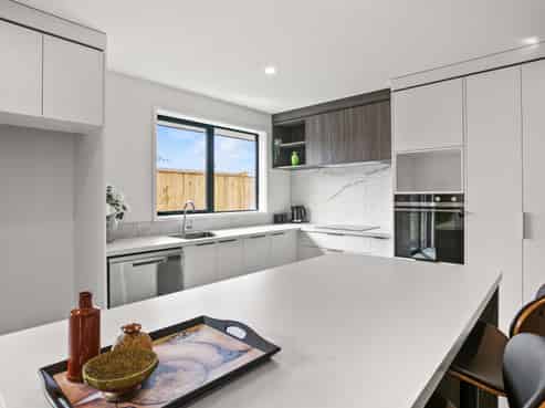 2b Sandel Rise, Merrilands