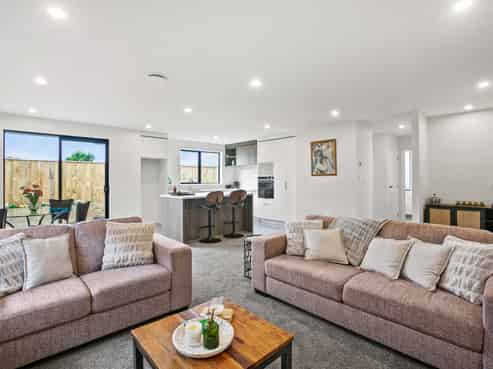 2b Sandel Rise, Merrilands