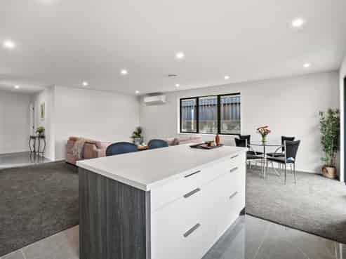 2b Sandel Rise, Merrilands