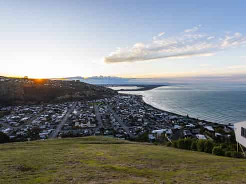 24 Highview Lane, Scarborough