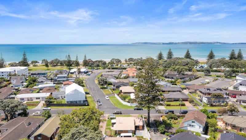 15 Centreway Road, Orewa