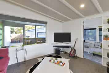 47 Kings Avenue, Waikuku Beach