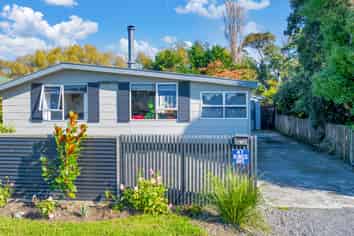 47 Kings Avenue, Waikuku Beach