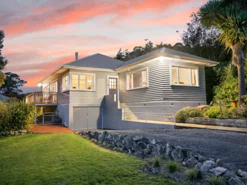 8 Rosehill Road, Macandrew Bay