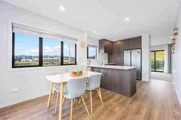 12A Tikati Rise, Long Bay