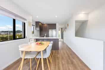 12A Tikati Rise, Long Bay
