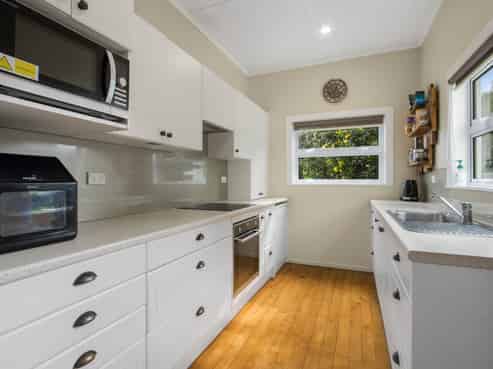 100E Park Road, Katikati