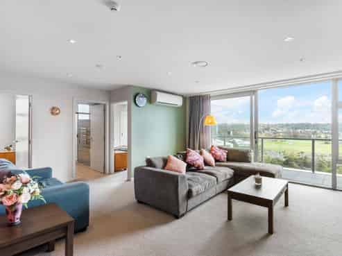 502/25 Don McKinnon Drive, Albany