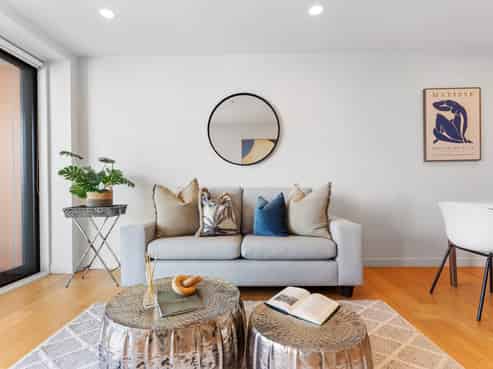 406/10 Lion Place, Epsom