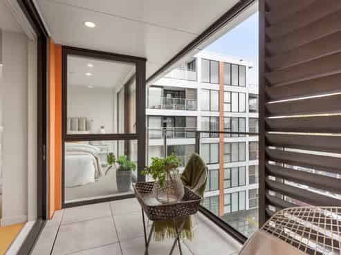 406/10 Lion Place, Epsom