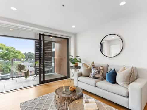 406/10 Lion Place, Epsom