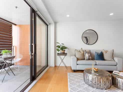 406/10 Lion Place, Epsom