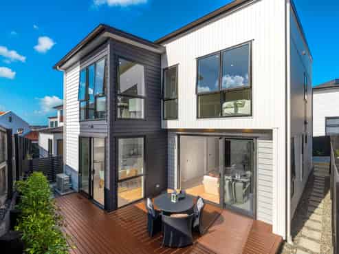 16 Silverton Avenue, Waiotaiki Bay