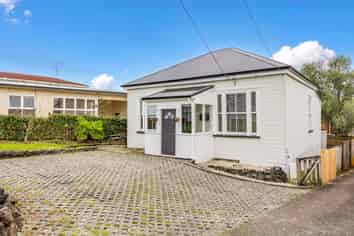 1/72 Gladstone Road, Northcote