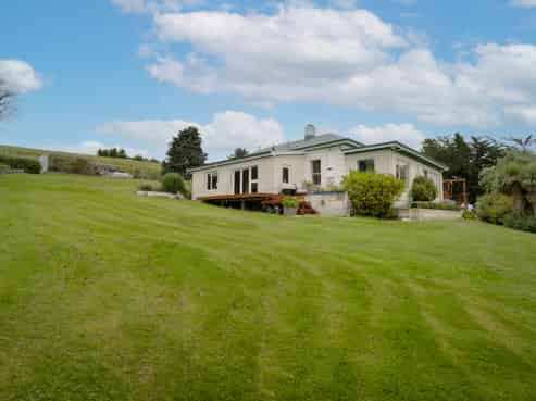 67 Browns Road, Deborah
