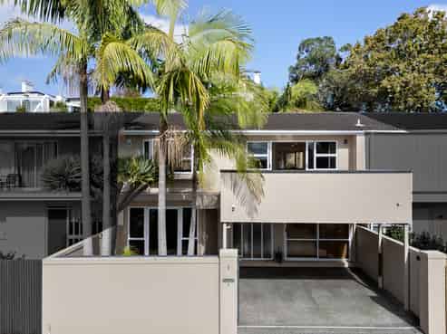 2/1 Taranaki Road, Kohimarama