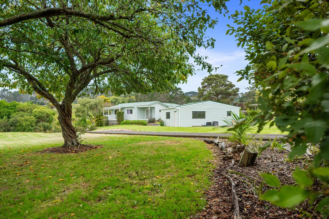 House in Rodney, Helensville - View 3