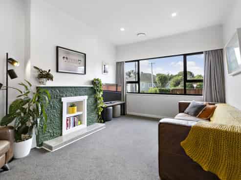 144 Oxford Terrace, Epuni