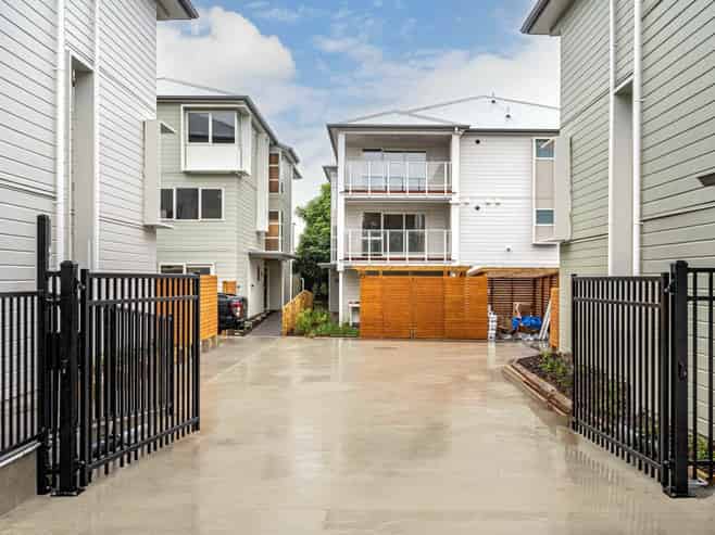116-118 Browns Road, Manurewa