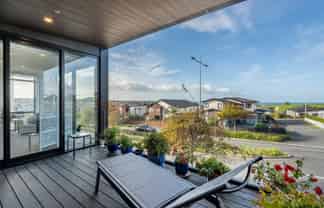 202/64 Te Oneroa Way, Long Bay