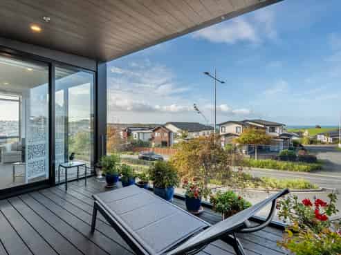 103/64 Te Oneroa Way, Long Bay