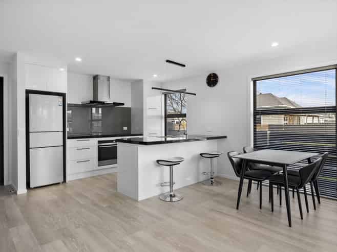 41 Bird Street, Saint Kilda