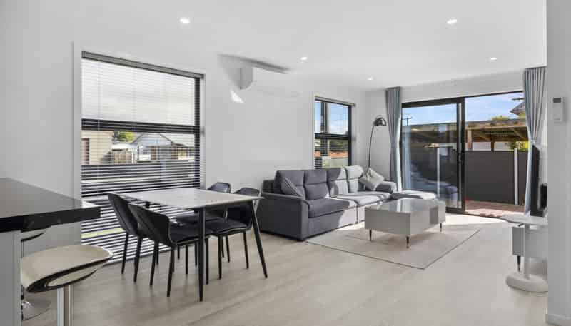 41 Bird Street, Saint Kilda