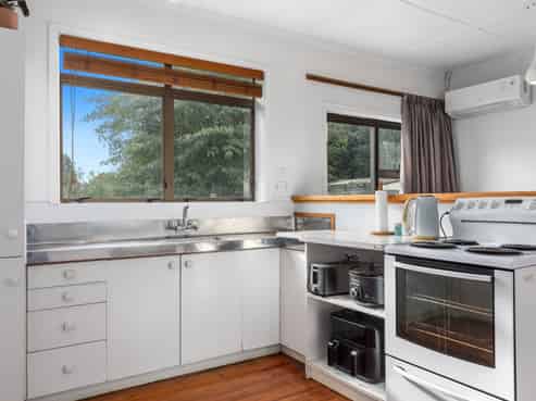 1 Mckenzie Street, Taneatua