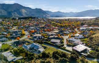 102A Rob Roy Lane, Wanaka