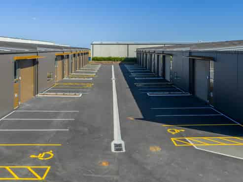 Brand new 260sq m industrial unit 