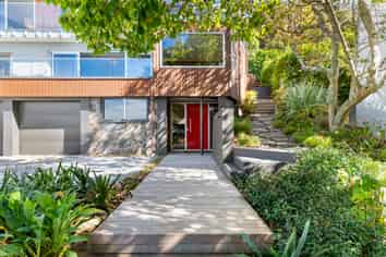 13 Sadgrove Terrace, Mount Albert